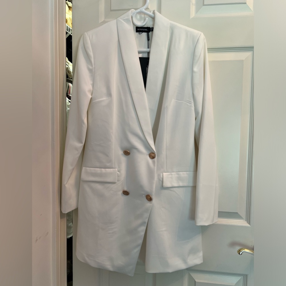 White suit dress by Pretty little thing